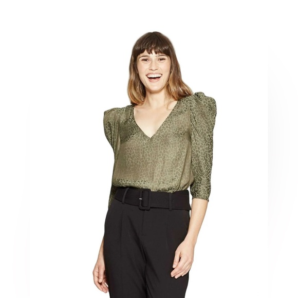 A NEW DAY Women’s Leopard Print Elbow Sleeve V-Neck Blouse Size Medium - Picture 1 of 5